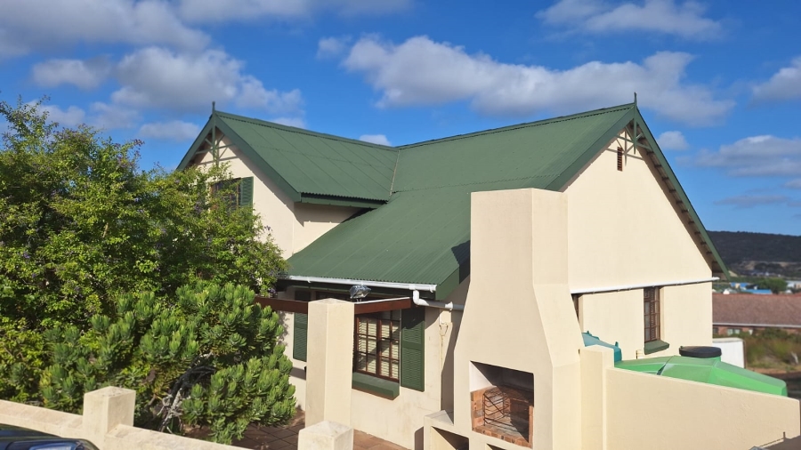 5 Bedroom Property for Sale in Stilbaai Wes Western Cape